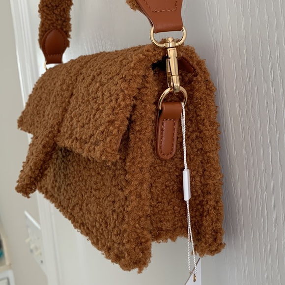 Moda Luxe Brown Sherpa Handbag - Picture 8 of 16